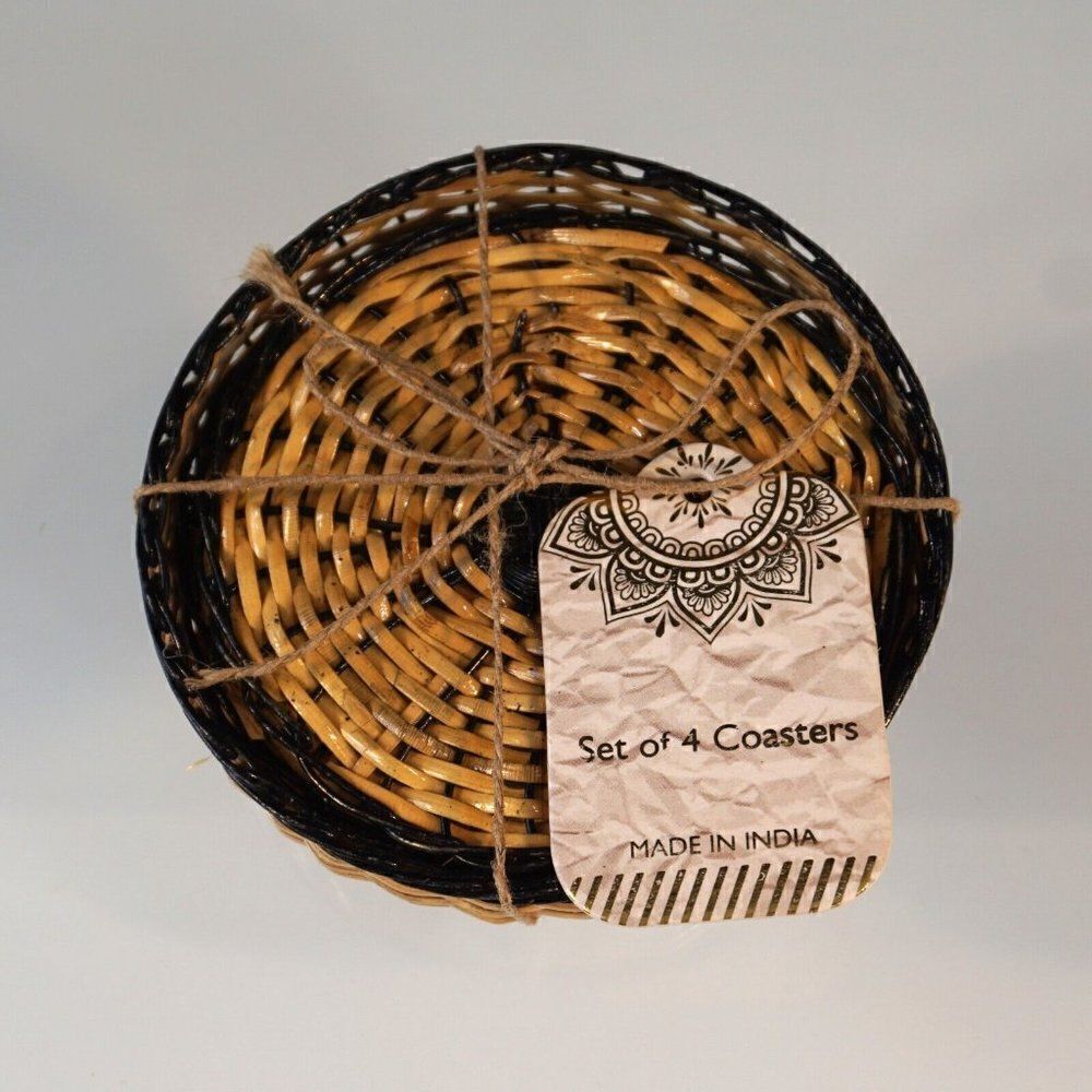Set Of 4 Coasters And Matching Holder Brown Black Basket Weave Plastic New Gift